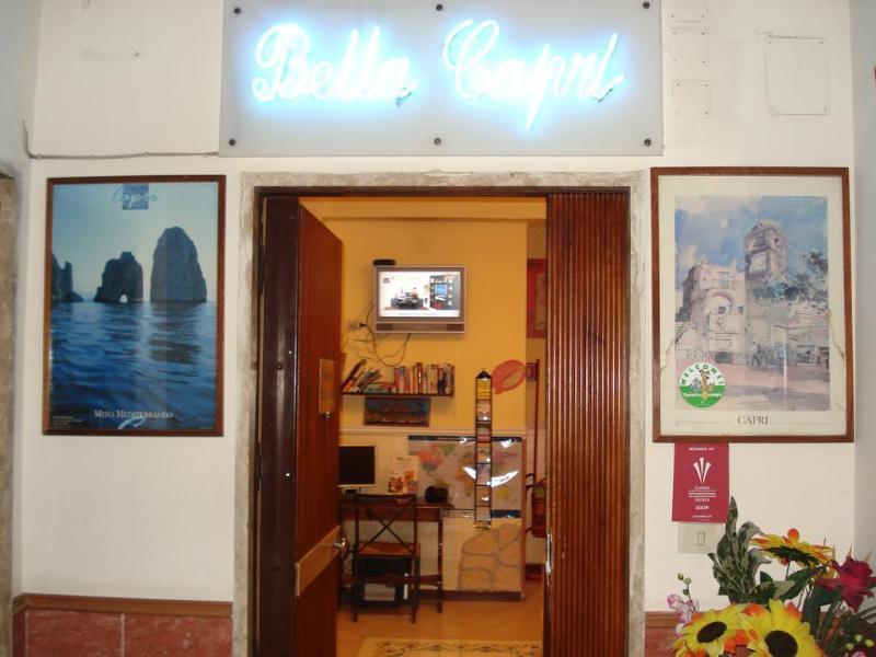 Hotel Bella Capri Наполи Екстериор снимка
